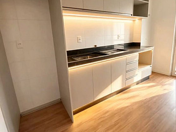 APARTAMENTO COM SACADA E CHURRASQUEIRA!